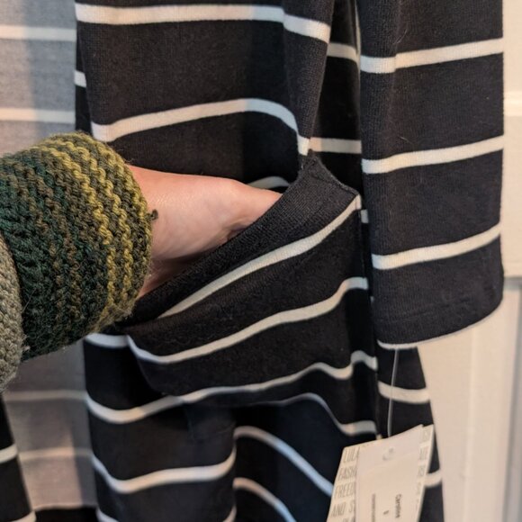 LuLaRoe Caroline Cardigan, size S, new with tags, black & white stripped - Picture 5 of 7